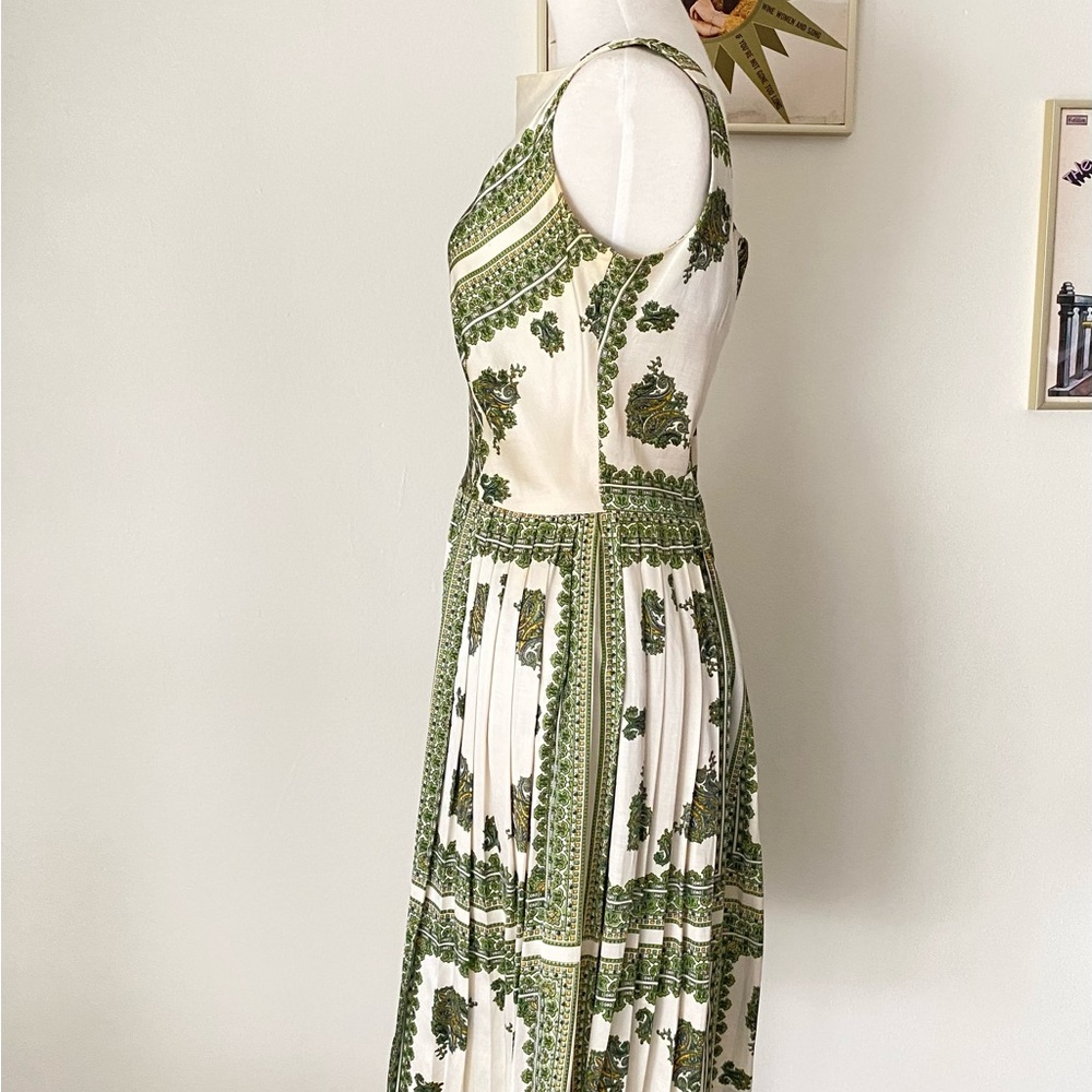 Vintage 1960s sleeveless satin cocktail dress green paisley motif pleated skirt - Picture 2 of 7